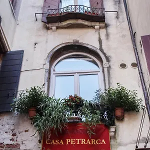  Hotel Casa Petrarca Italia
